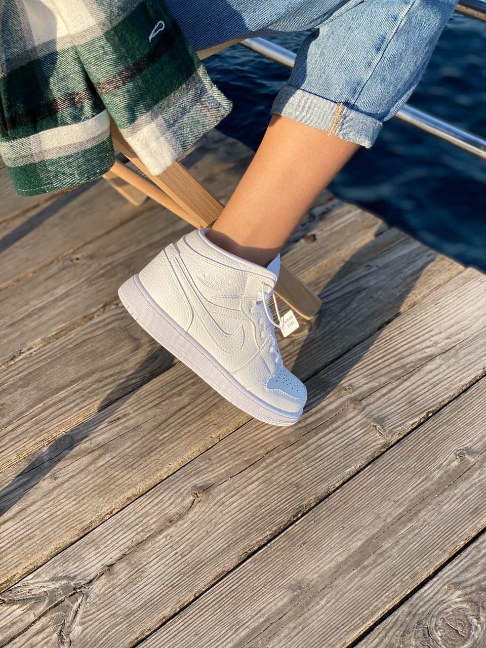 Nike Air Jordan 1 Retro High Full White