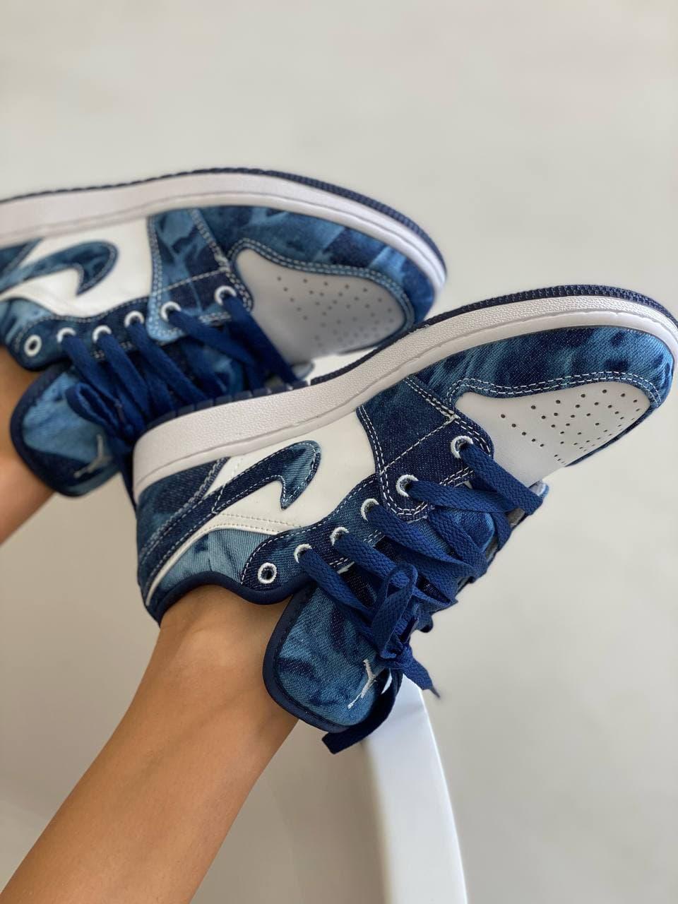 Nike Air Jordan Retro 1 Low Blue White 1