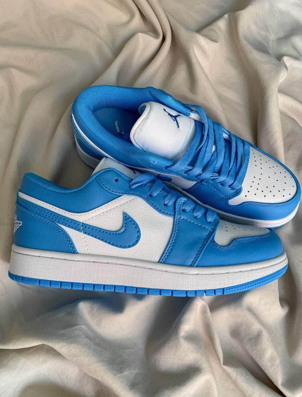 Nike Air Jordan Retro 1 Low Blue White 2