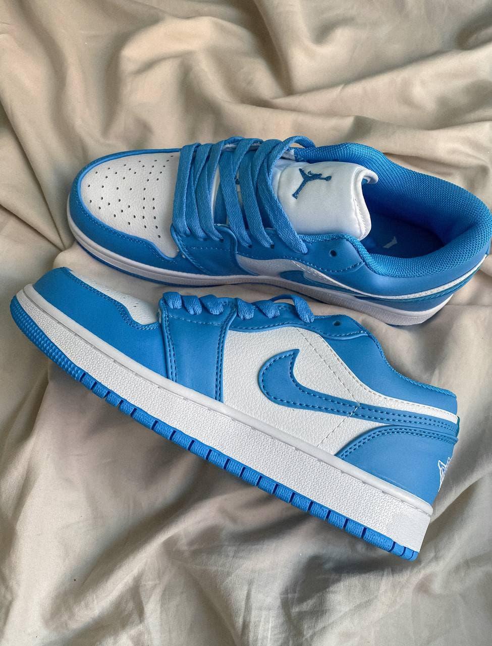 Nike Air Jordan Retro 1 Low Blue White 2