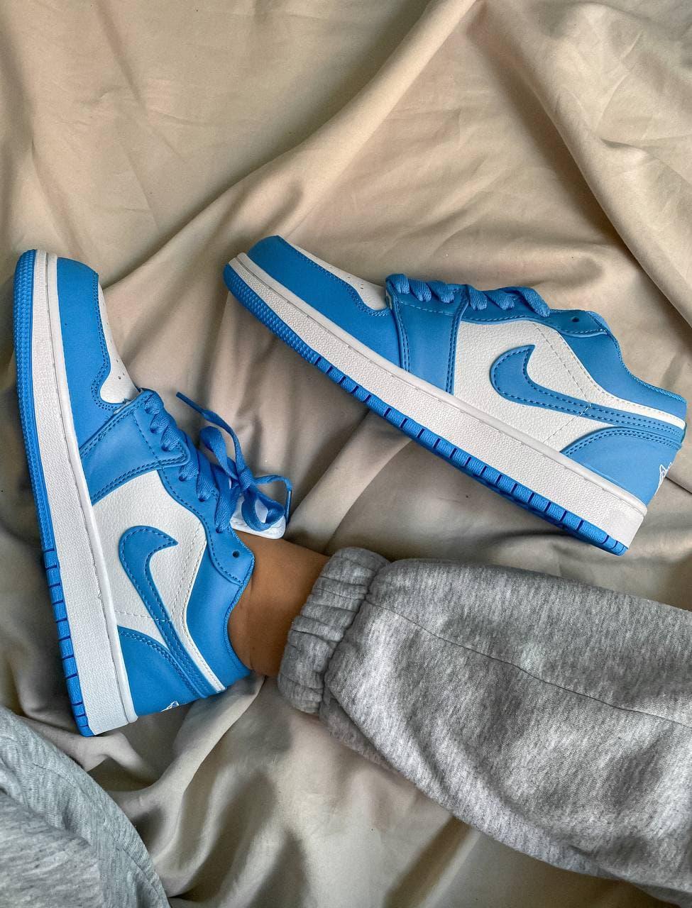 Nike Air Jordan Retro 1 Low Blue White 2