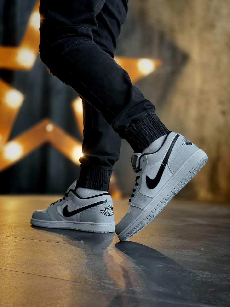 Nike Air Jordan Retro 1 Low Grey White «Black Logo»