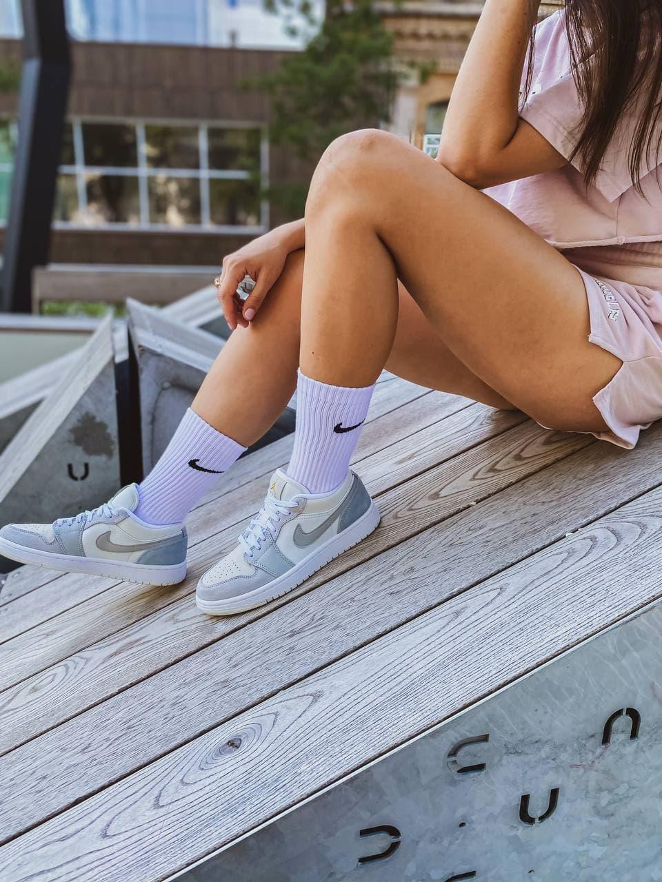 Nike Air Jordan Retro 1 Low Light Grey White 2