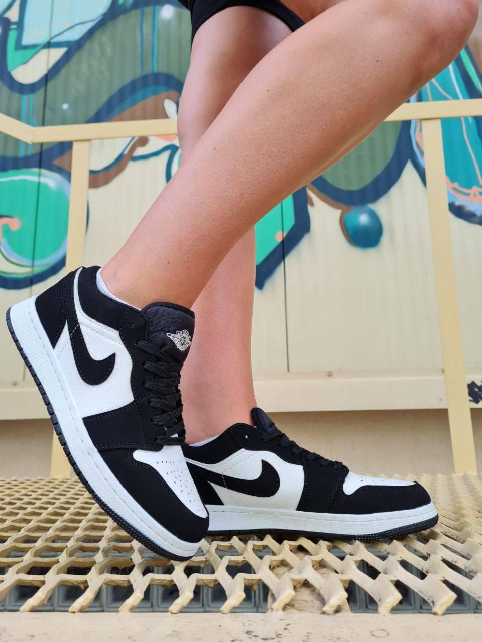 Nike Air Jordan Retro 1 Low Black White (Замш)