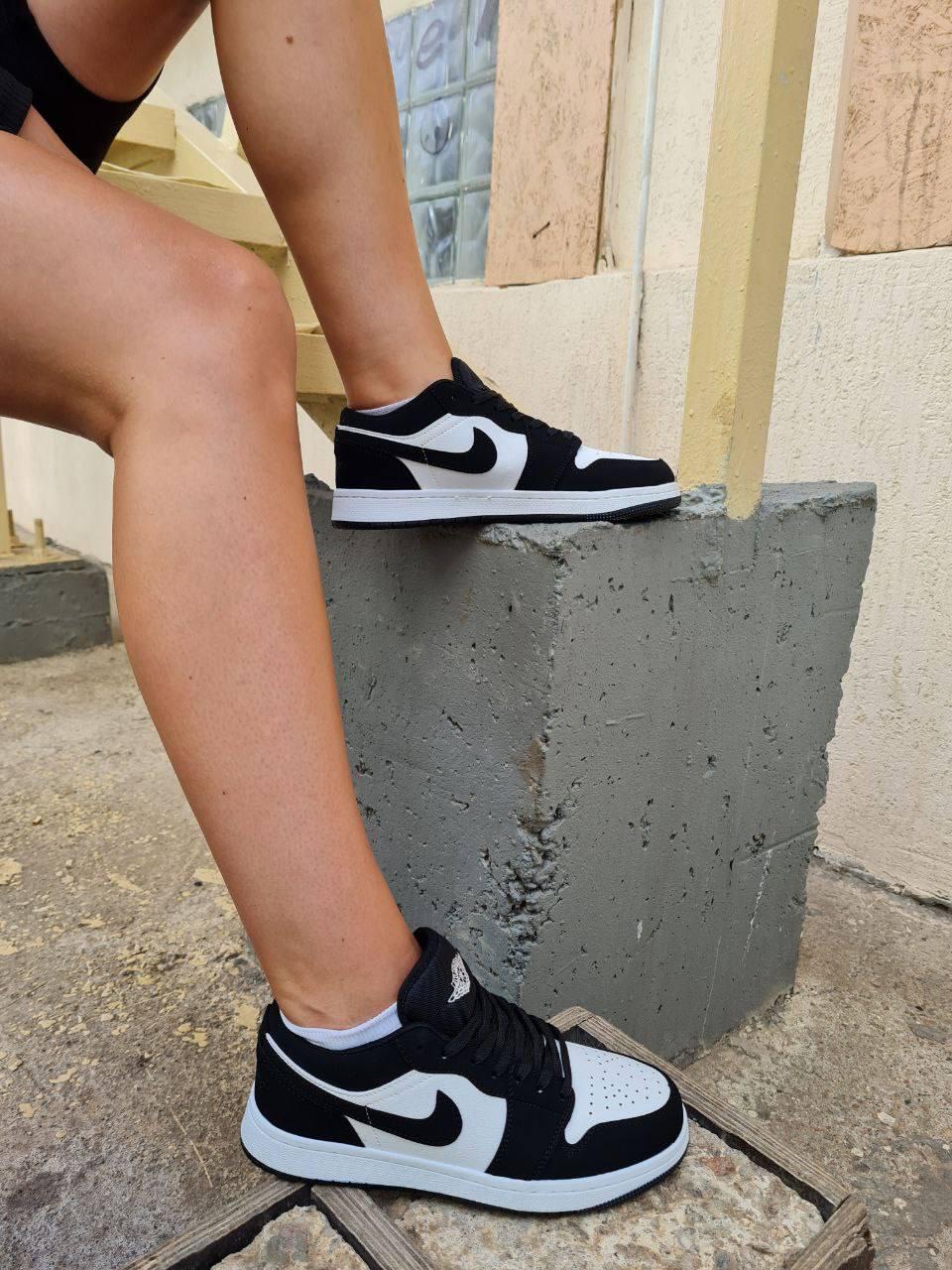 Nike Air Jordan Retro 1 Low Black White (Замш)