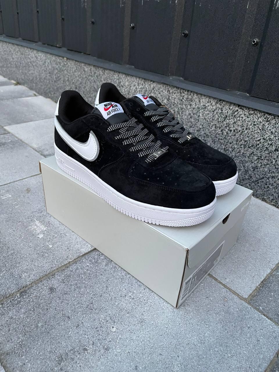 Nike Air Force 1 Black White 1