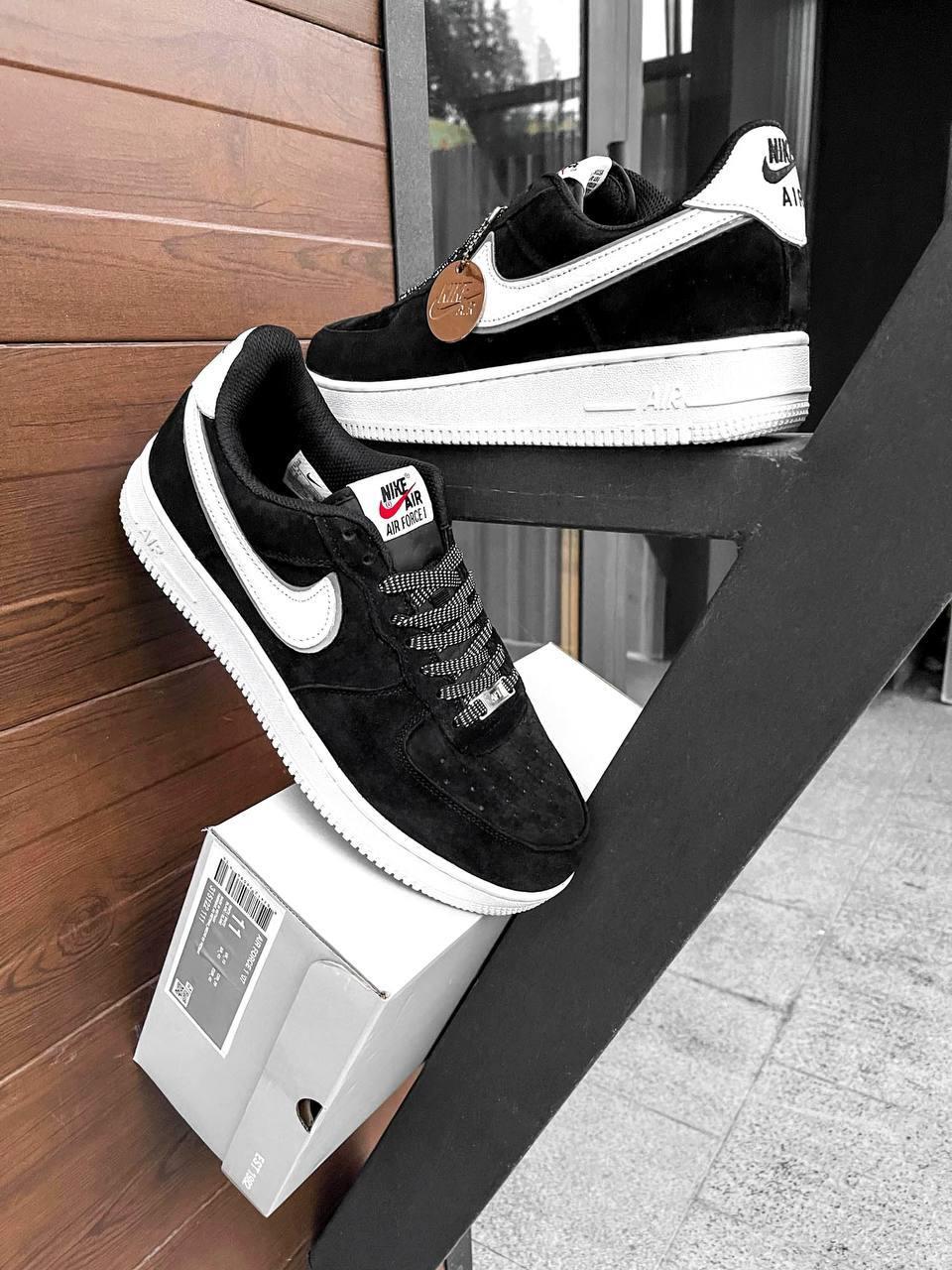 Nike Air Force 1 Black White 1
