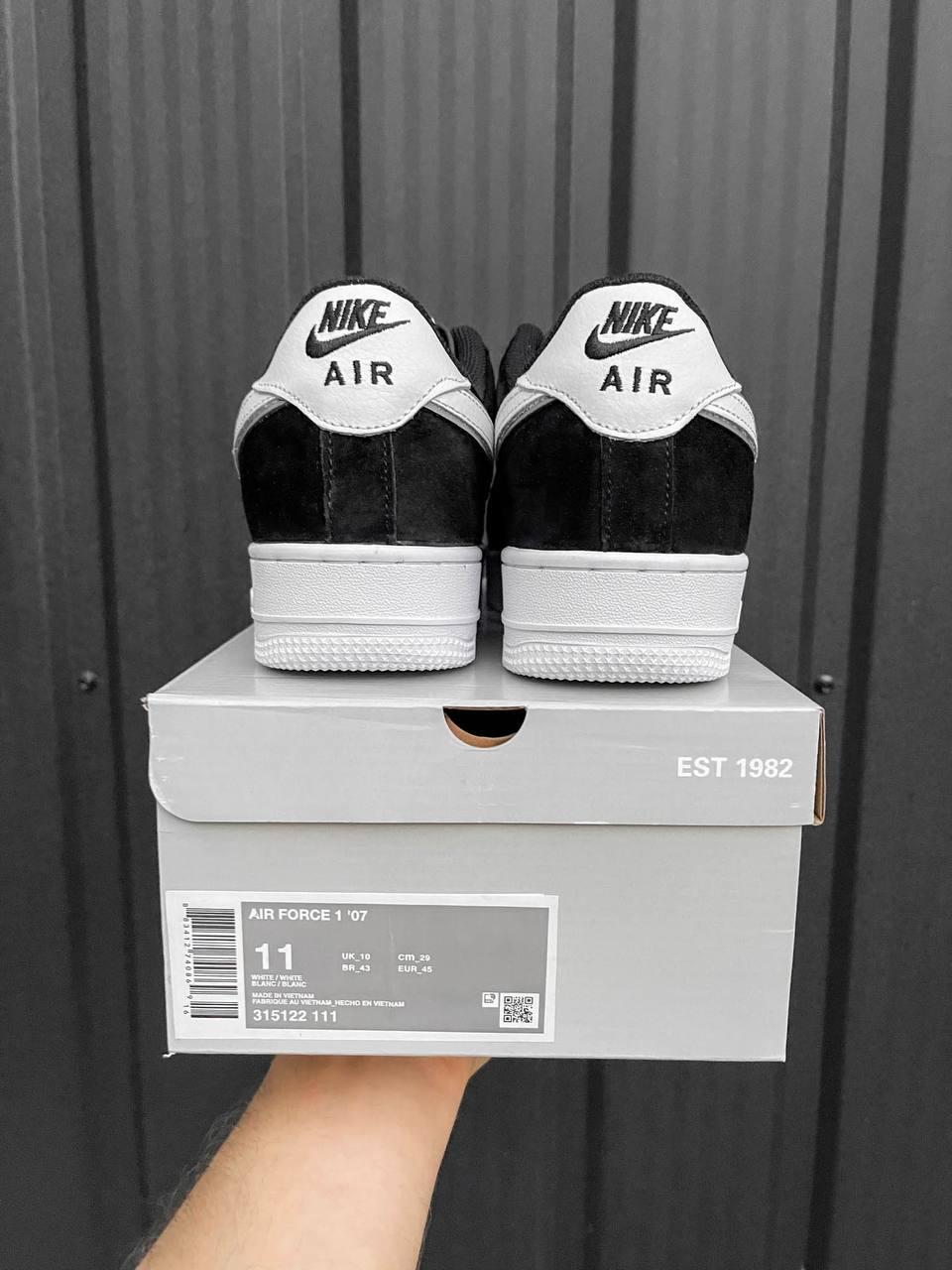 Nike Air Force 1 Black White 1