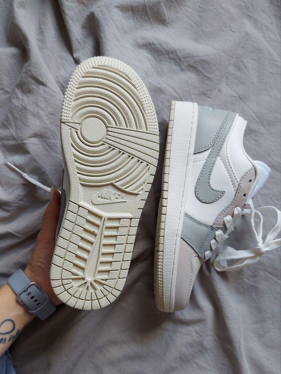 Nike Air Jordan Retro 1 Low Grey Beige