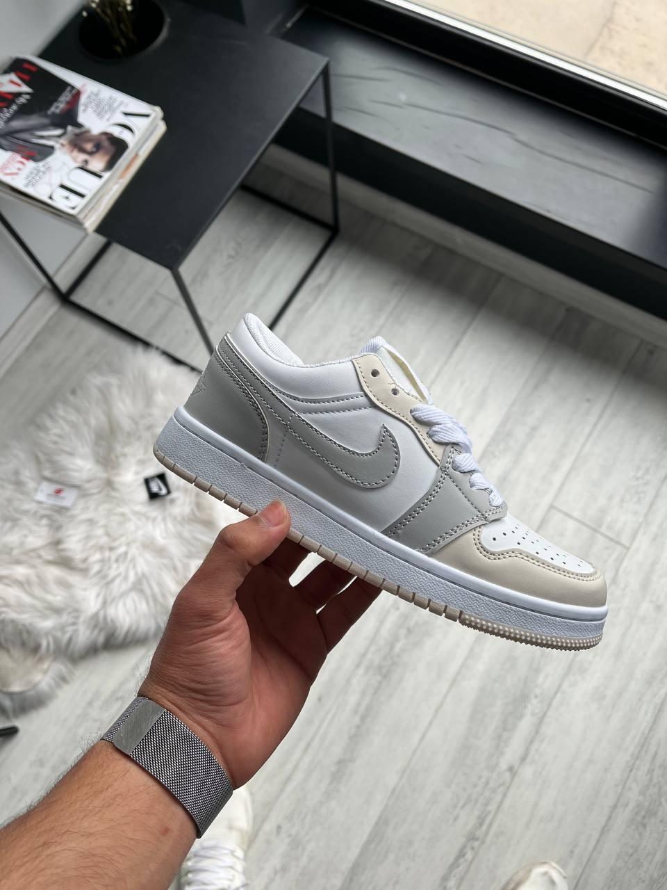 Nike Air Jordan Retro 1 Low Beige Pink White