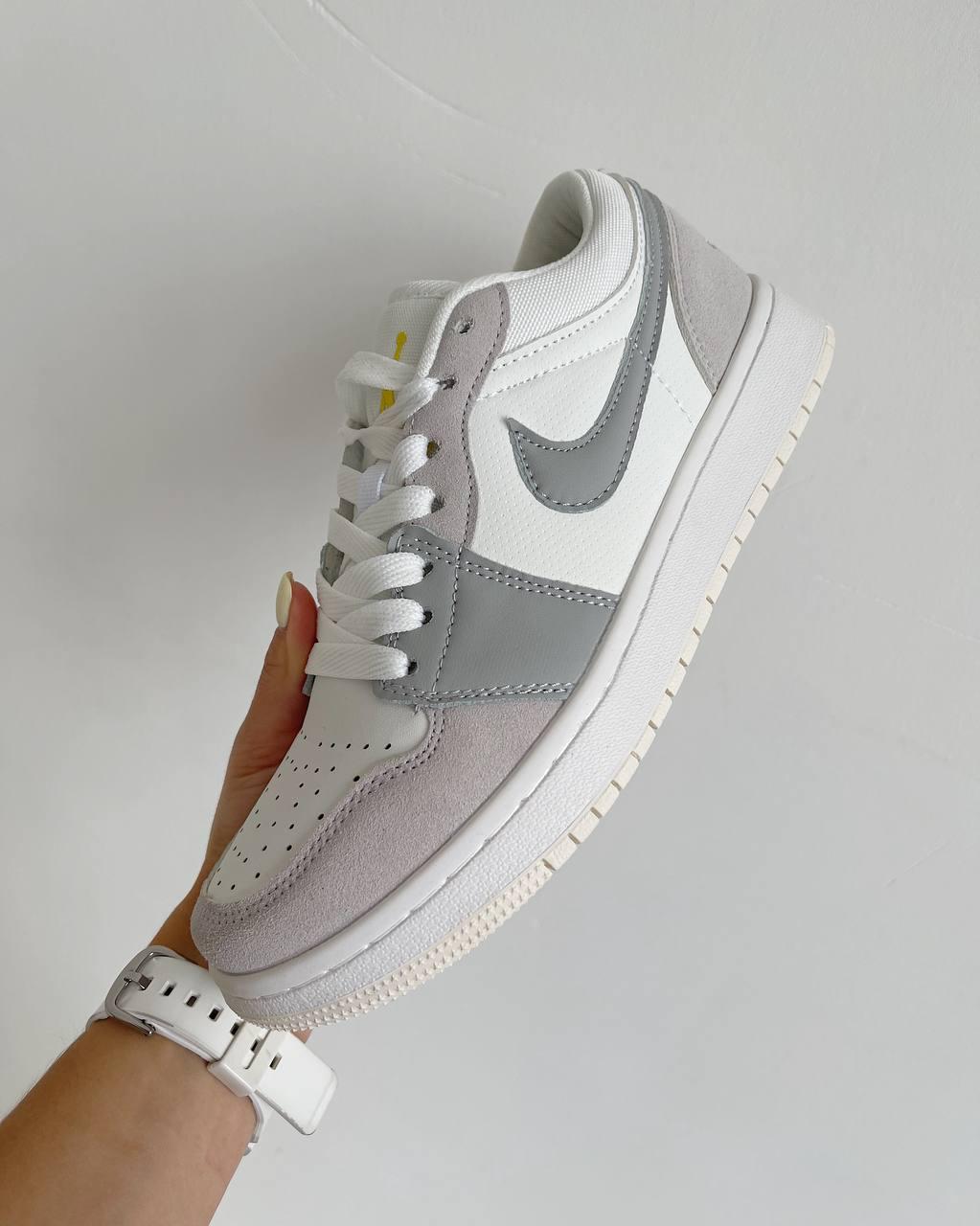 Nike Air Jordan Retro 1 Low Beige Pink White