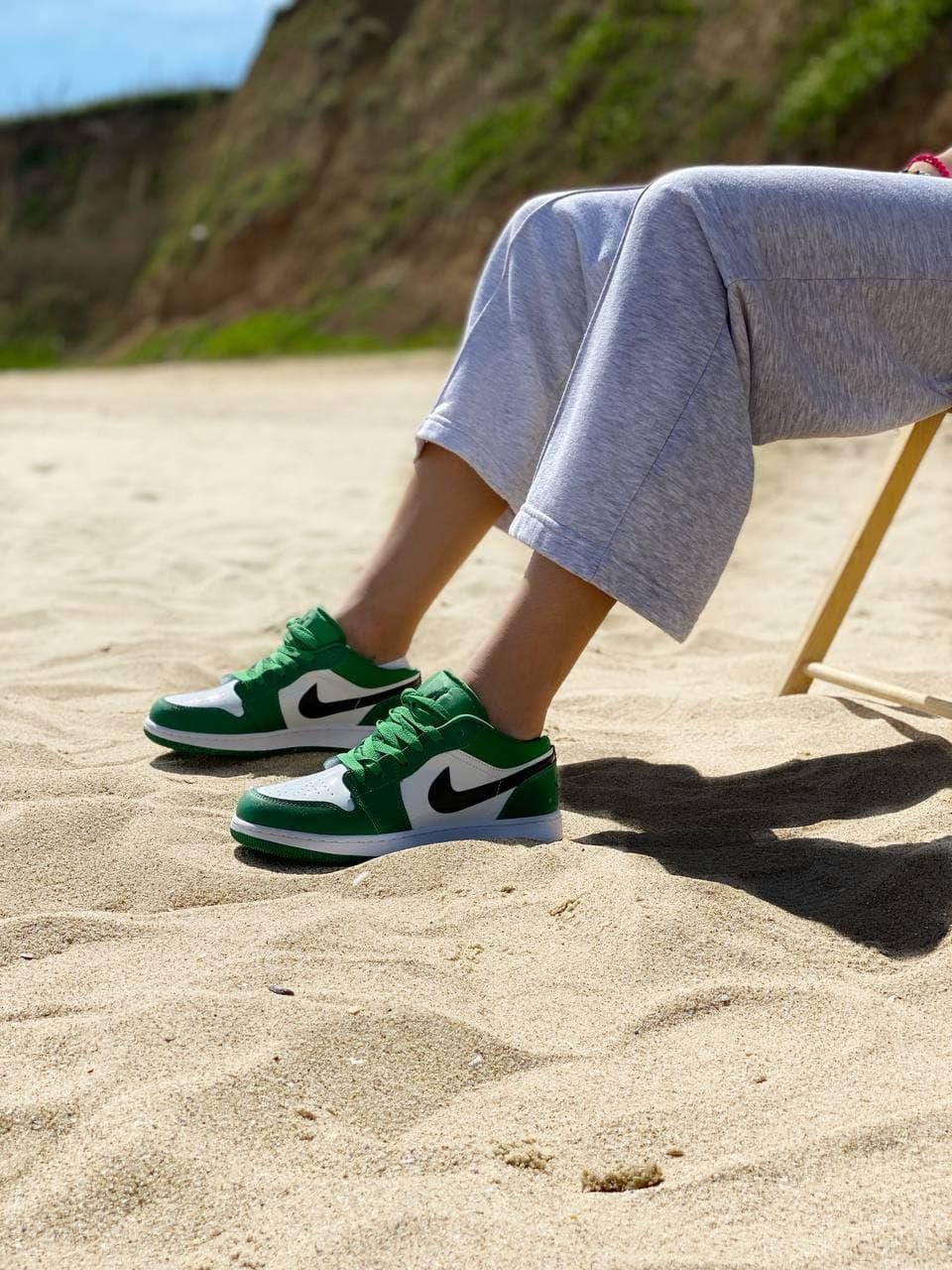 Nike Air Jordan Retro 1 Low Green White «Black Logo»