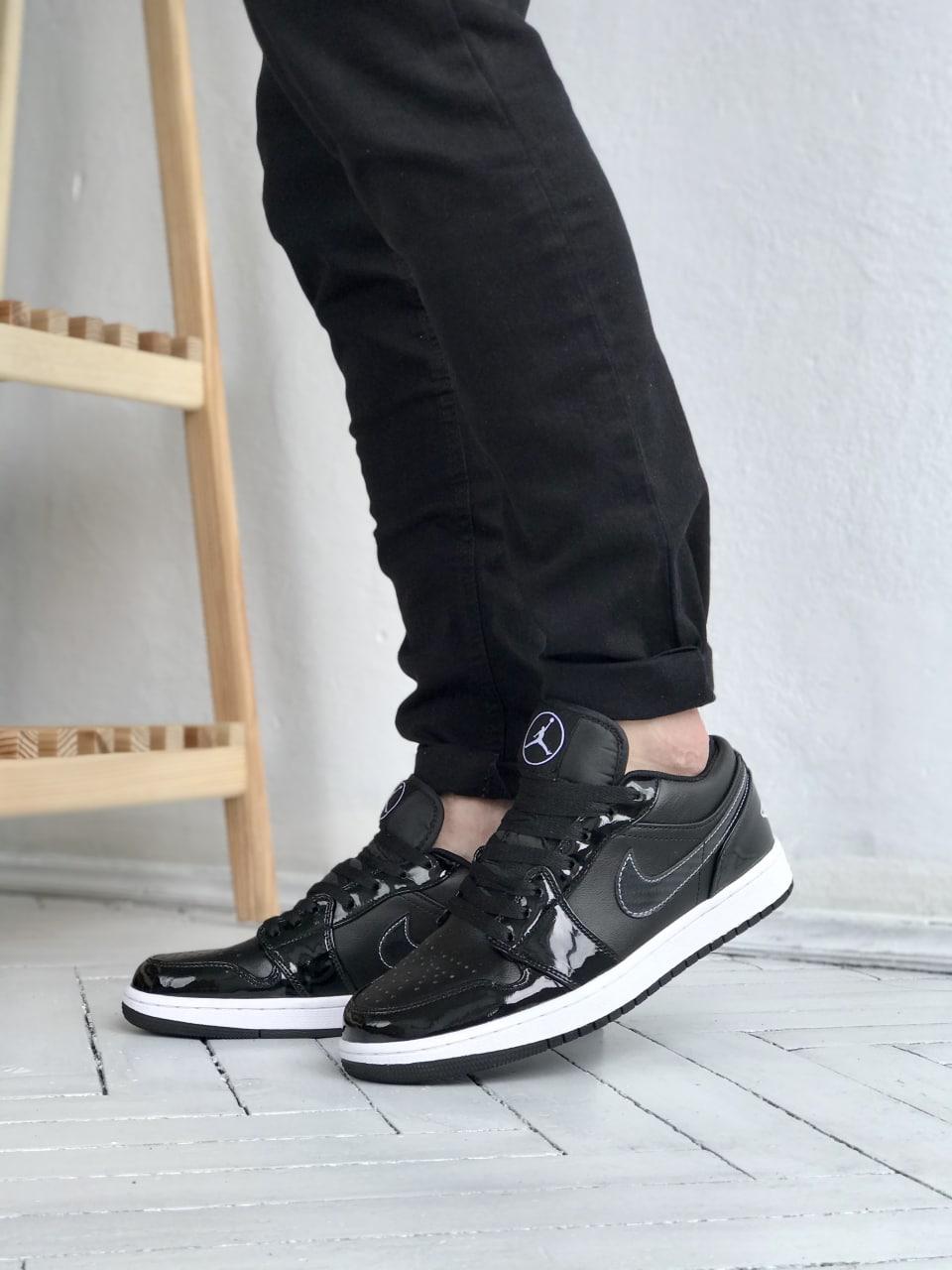 Nike Air Jordan Retro 1 Low Black White 2