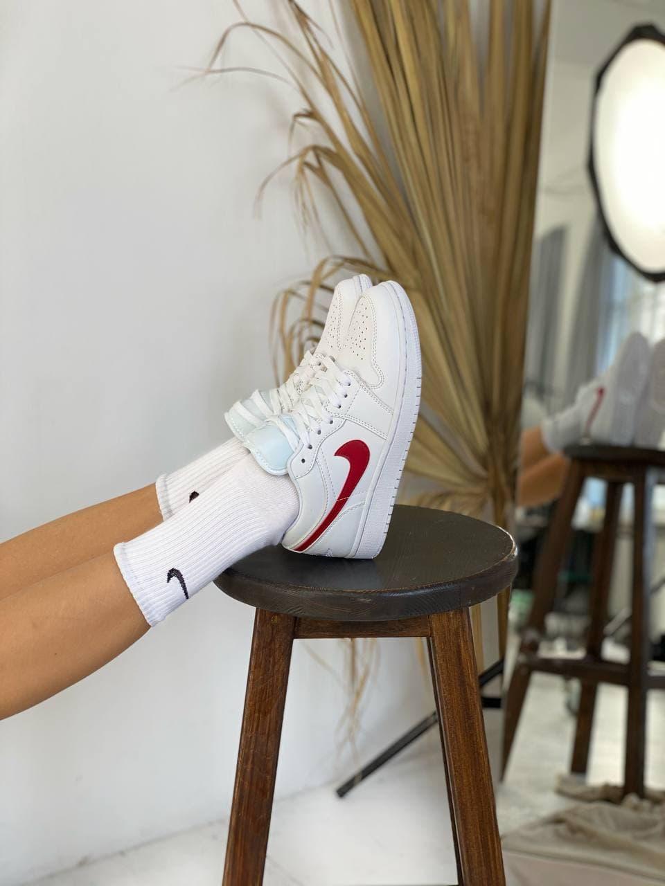 Nike Air Jordan Retro 1 Low White «Red Logo»