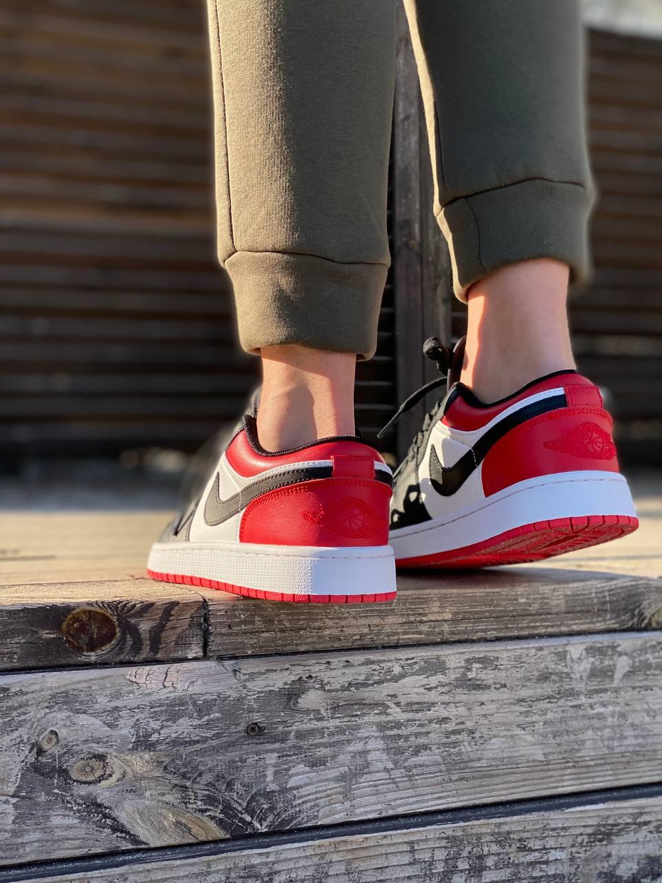 Nike Air Jordan Retro 1 Low White Red Black 3