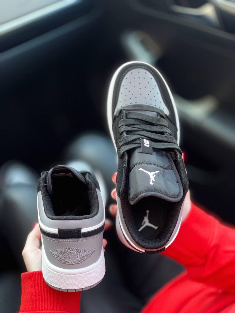 Nike Air Jordan Retro 1 Low Black White Grey