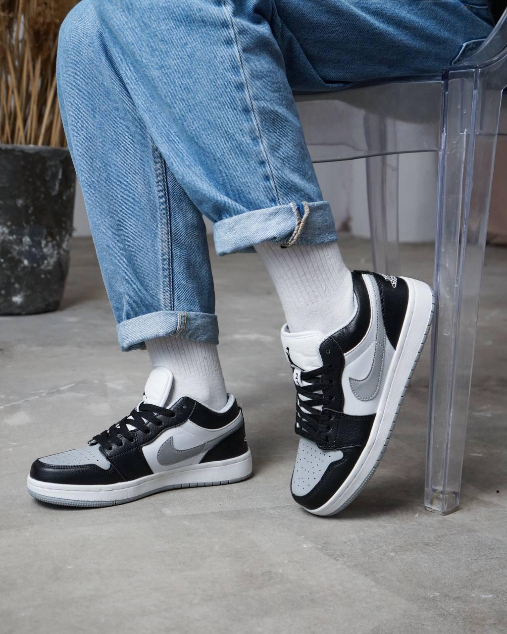 Nike Air Jordan Retro 1 Low Grey White Black