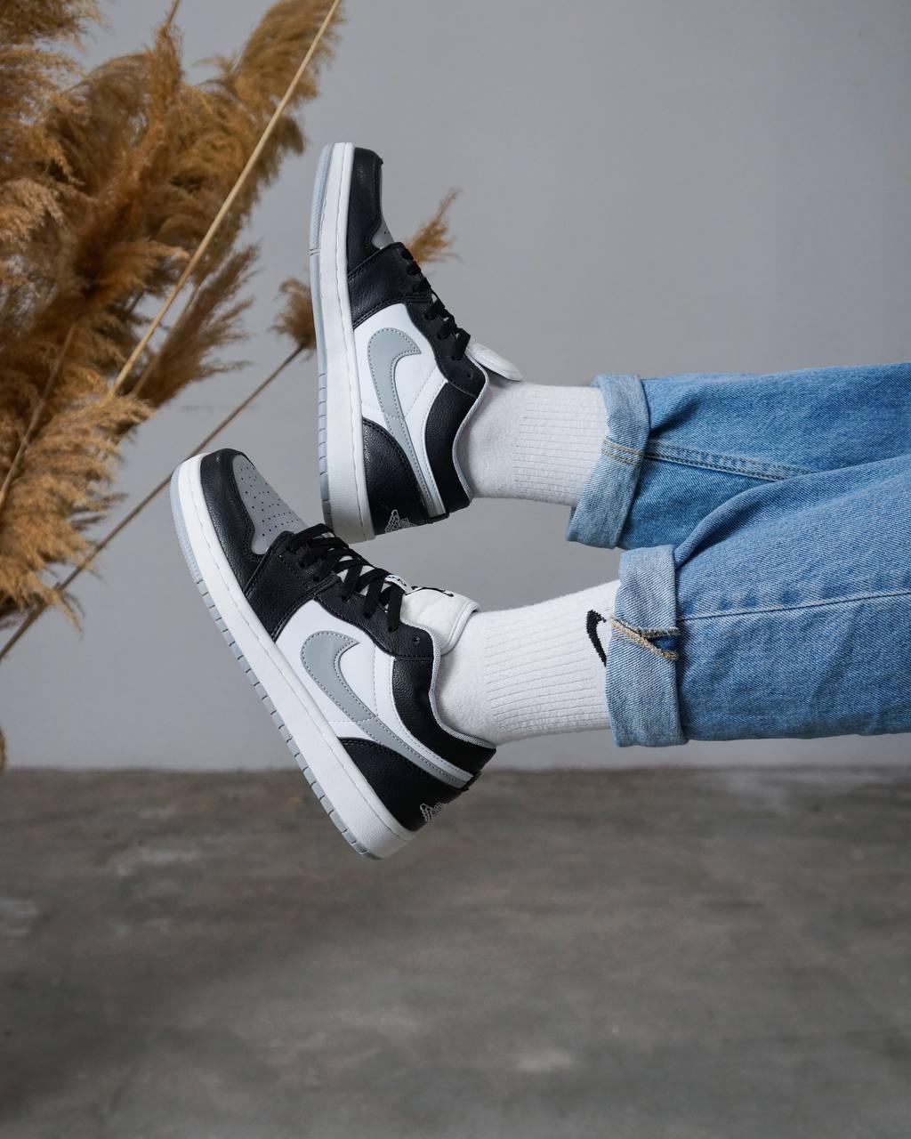 Nike Air Jordan Retro 1 Low Grey White Black