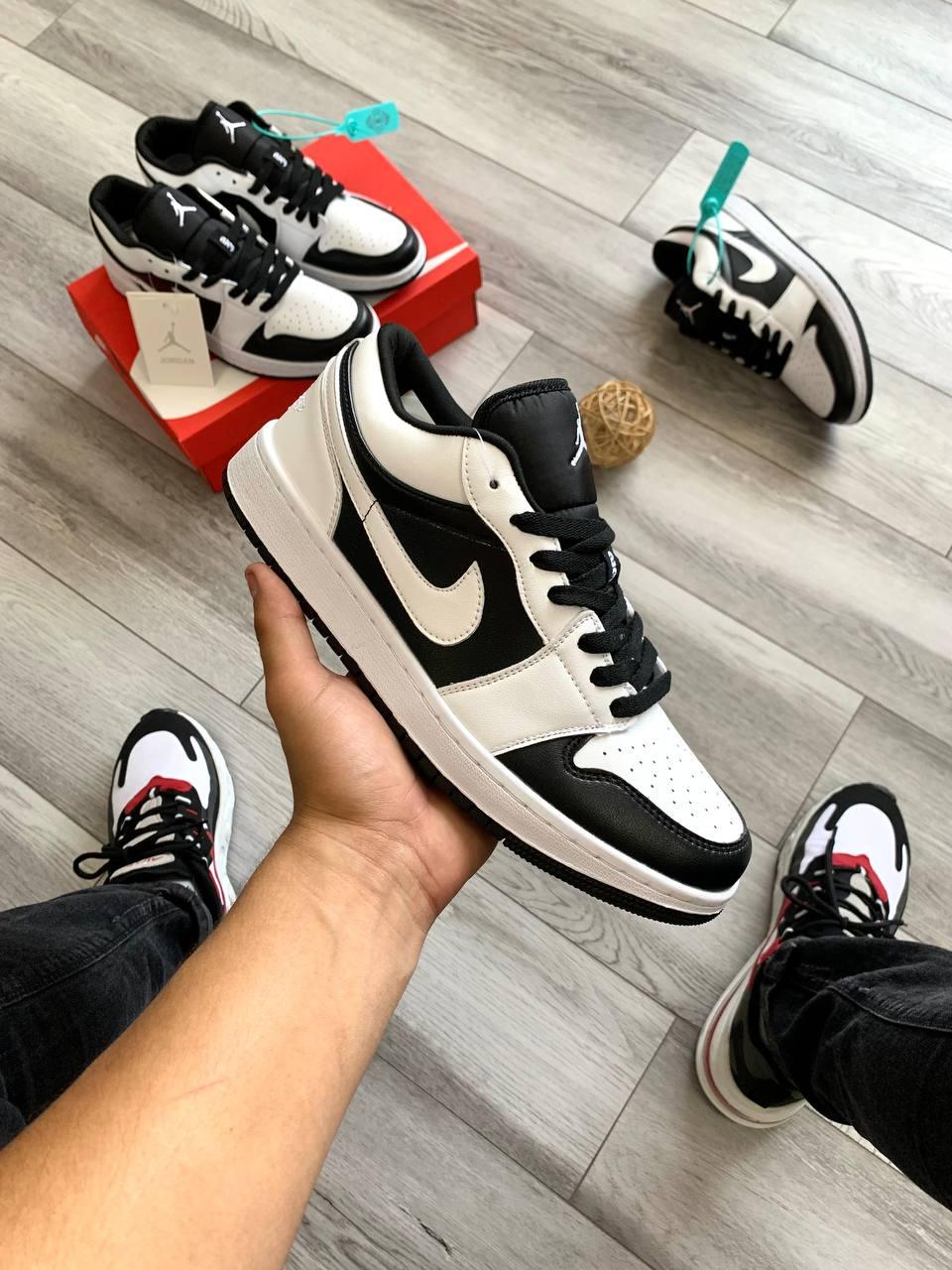 Nike Air Jordan Retro 1 Low White Black