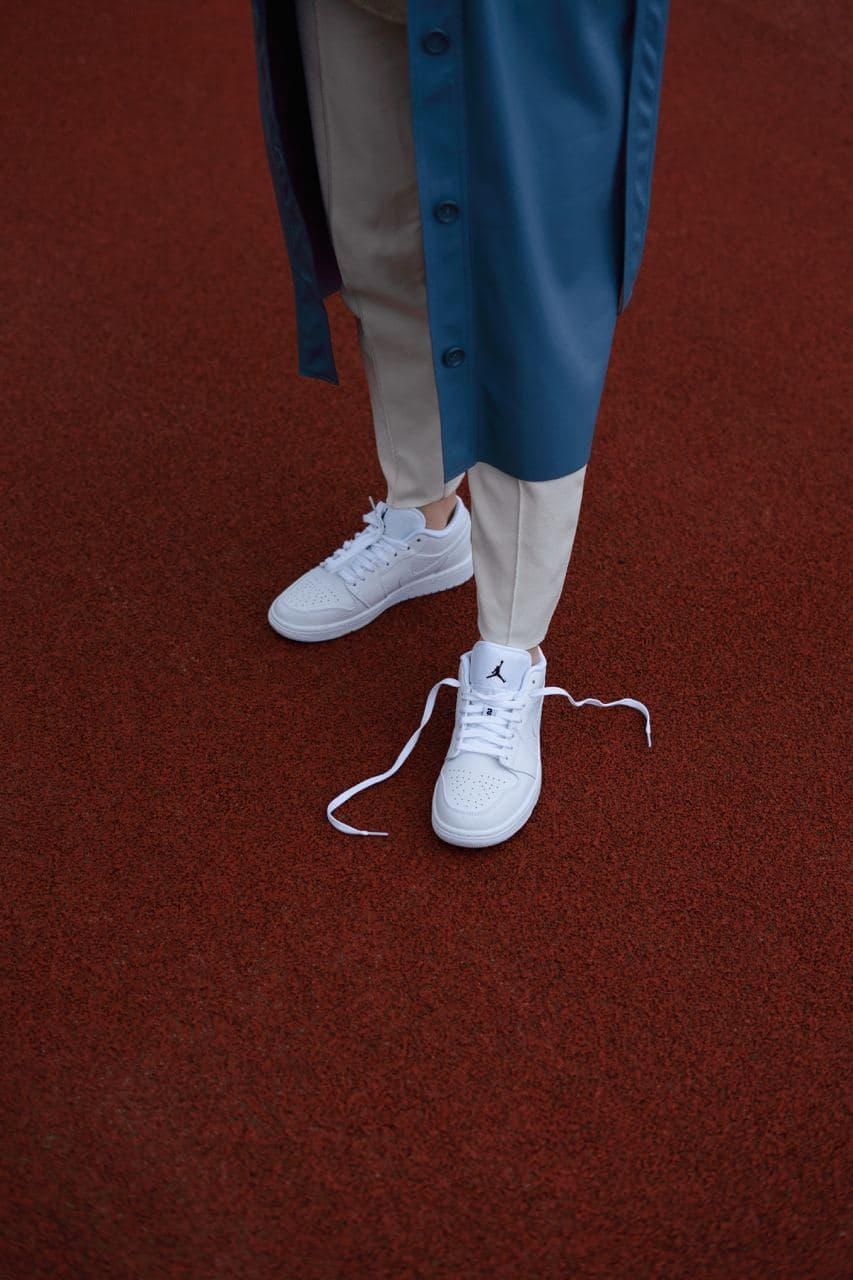 Nike Air Jordan Retro 1 Low White
