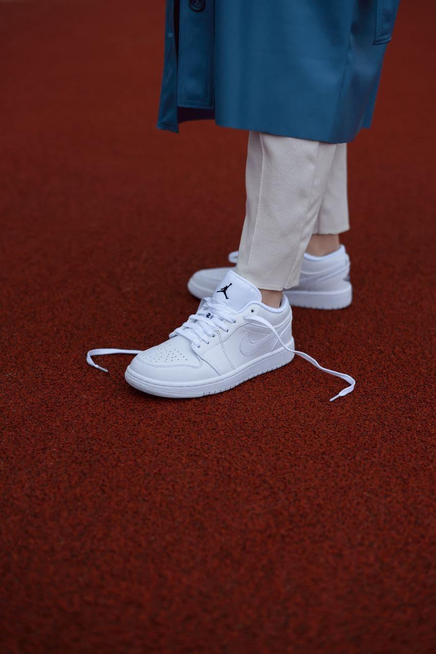 Nike Air Jordan Retro 1 Low White