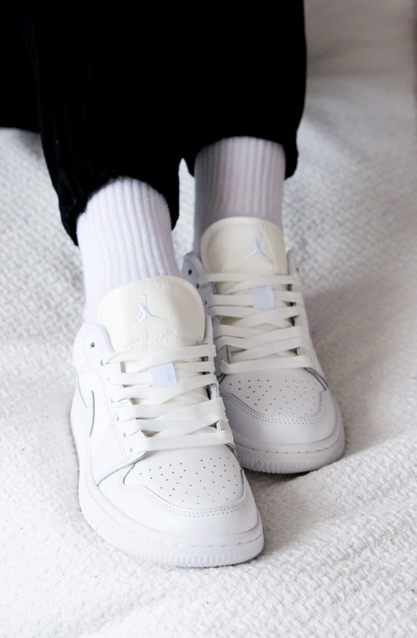 Nike Air Jordan Retro 1 Low Full White