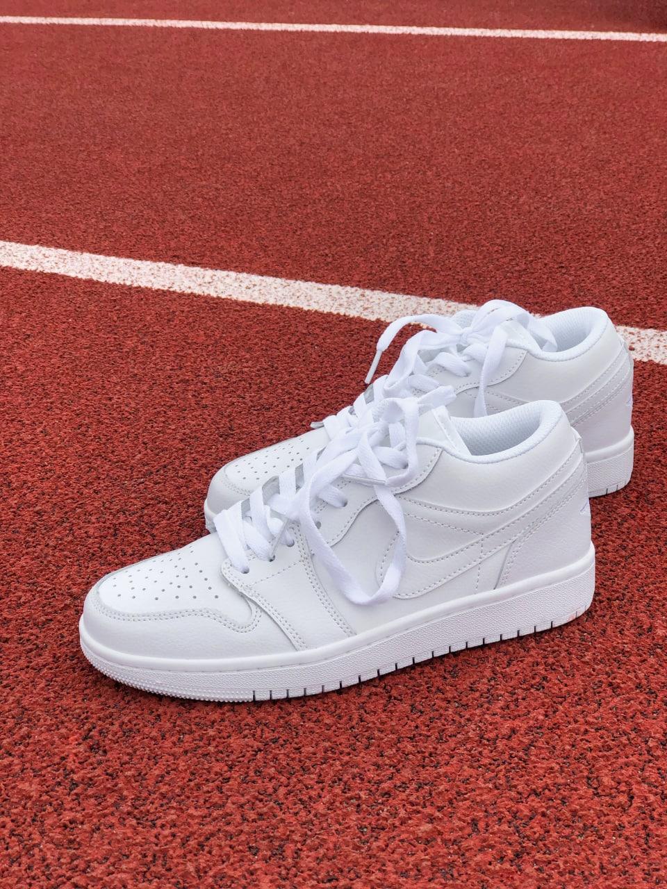 Nike Air Jordan Retro 1 Low Full White