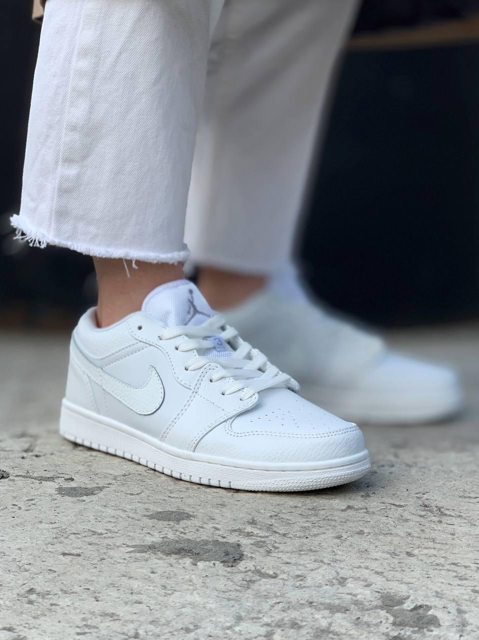 Nike Air Jordan Retro Low White