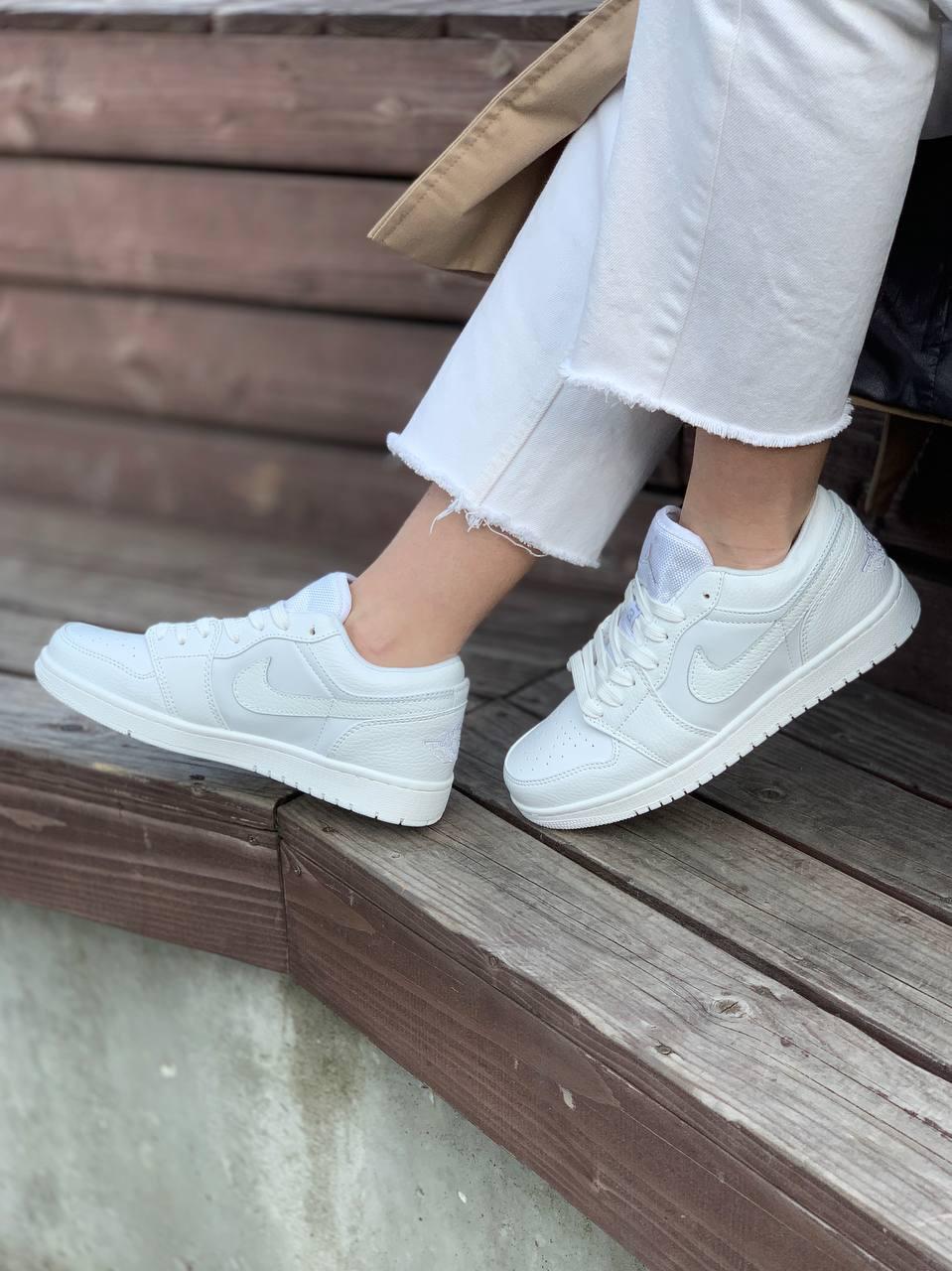 Nike Air Jordan Retro Low White