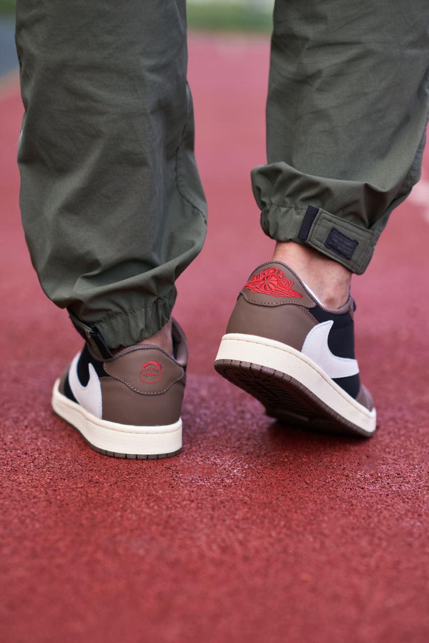 Nike Air Jordan Retro 1 Low x Travis Scott