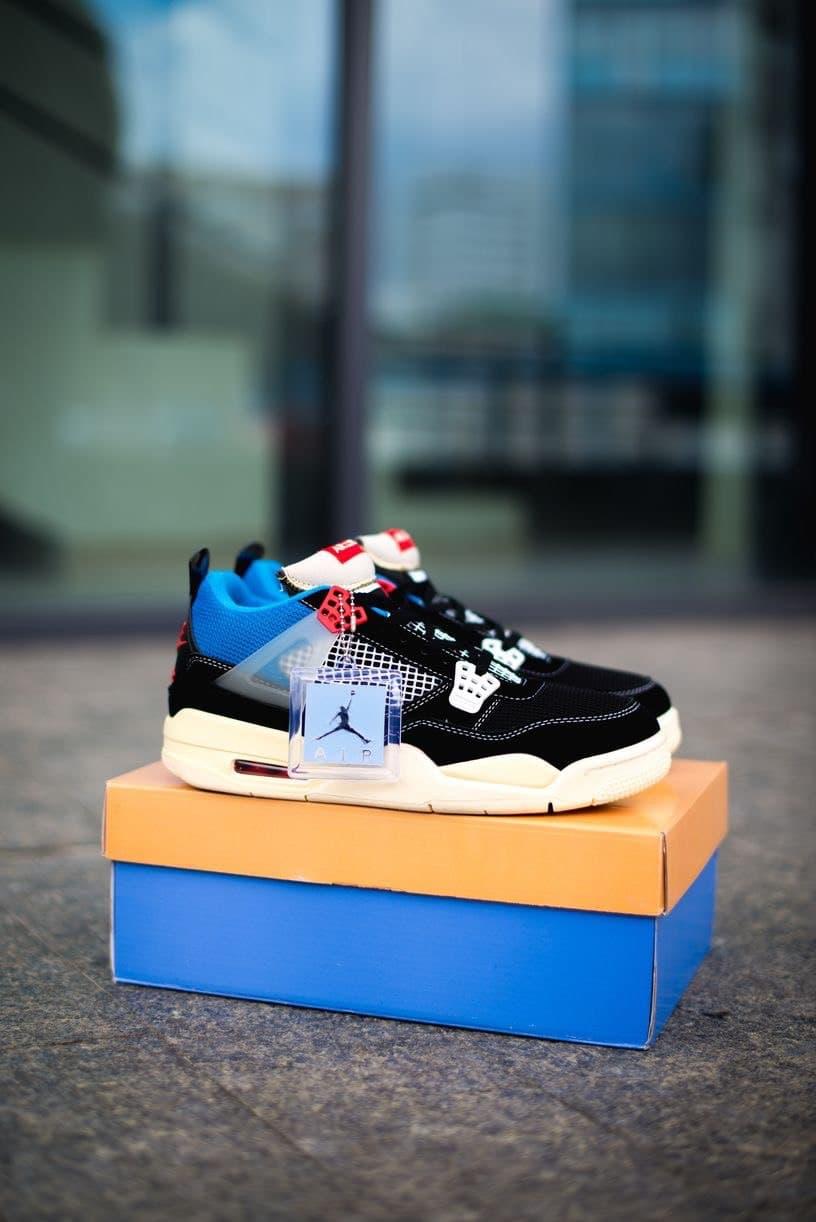 Nike Air Jordan Retro 4 Off Noir