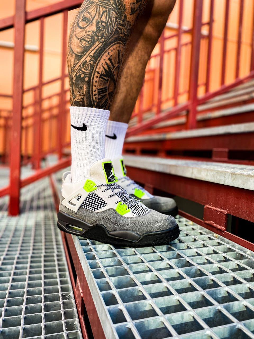 Nike Air Jordan Retro 4 SE Neon v2