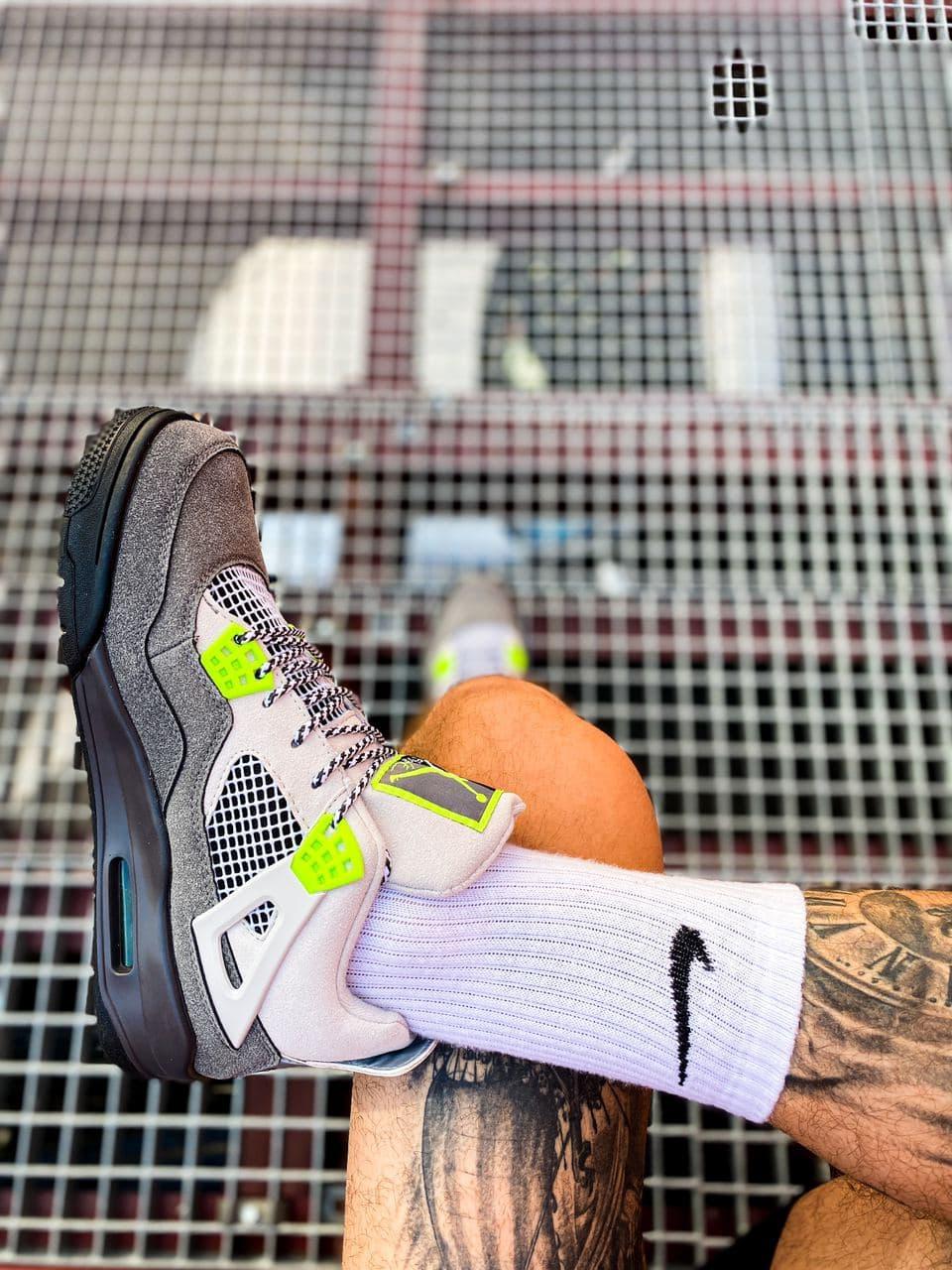 Nike Air Jordan Retro 4 SE Neon v2