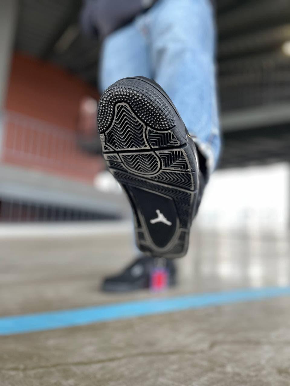 Nike Air Jordan Retro 4 Black