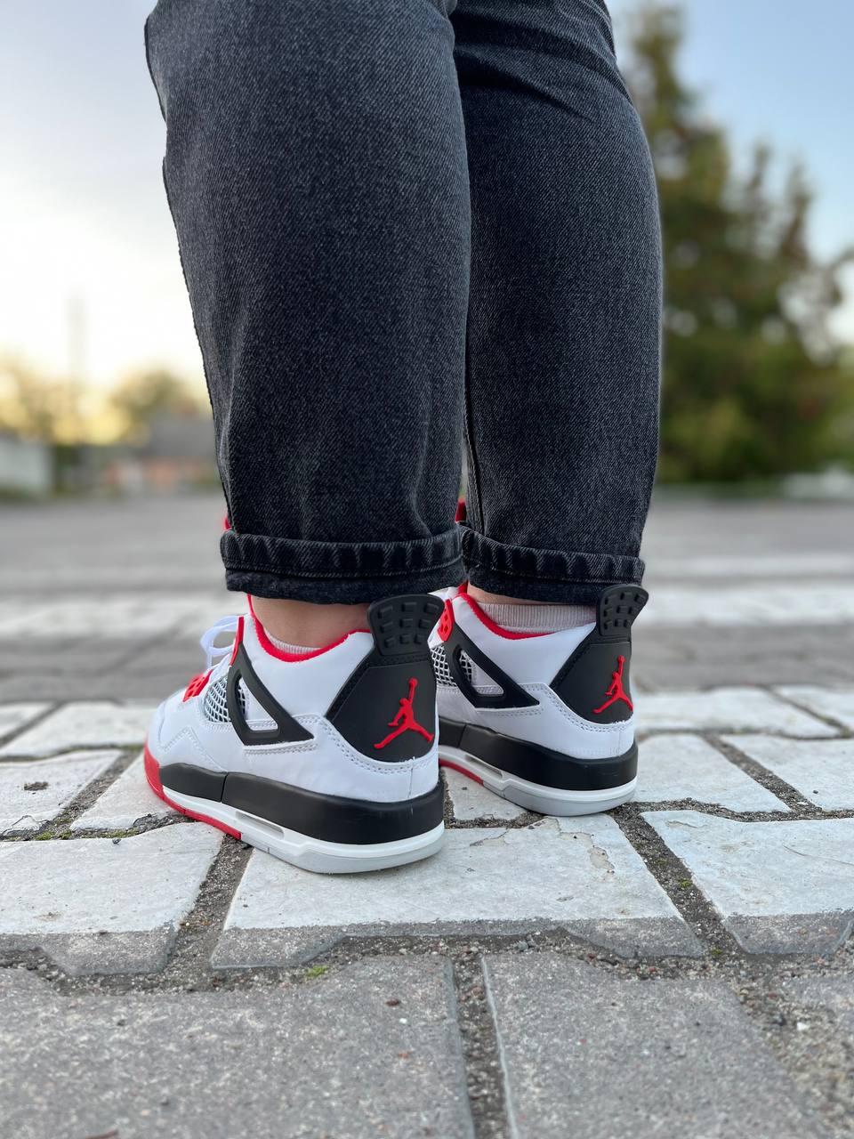 Nike Air Jordan Retro 4 Fire Red v3