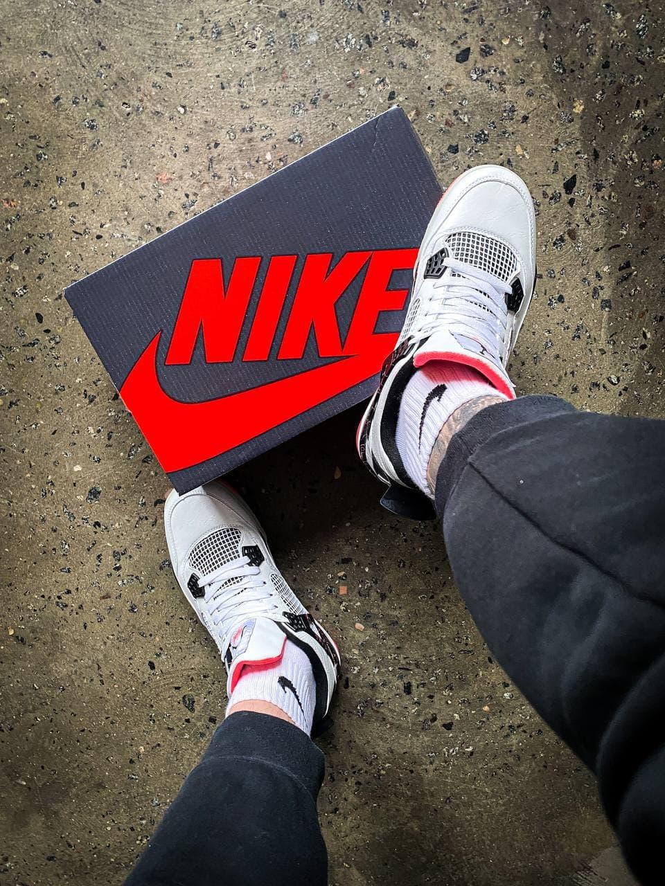 Nike Air Jordan Retro 4 Fight Nostalgia 1