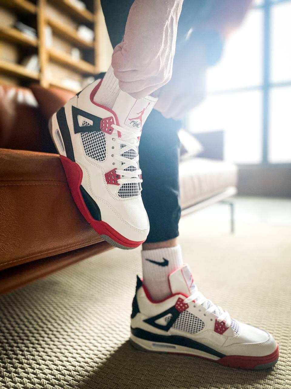 Nike Air Jordan Retro 4 Fire Red