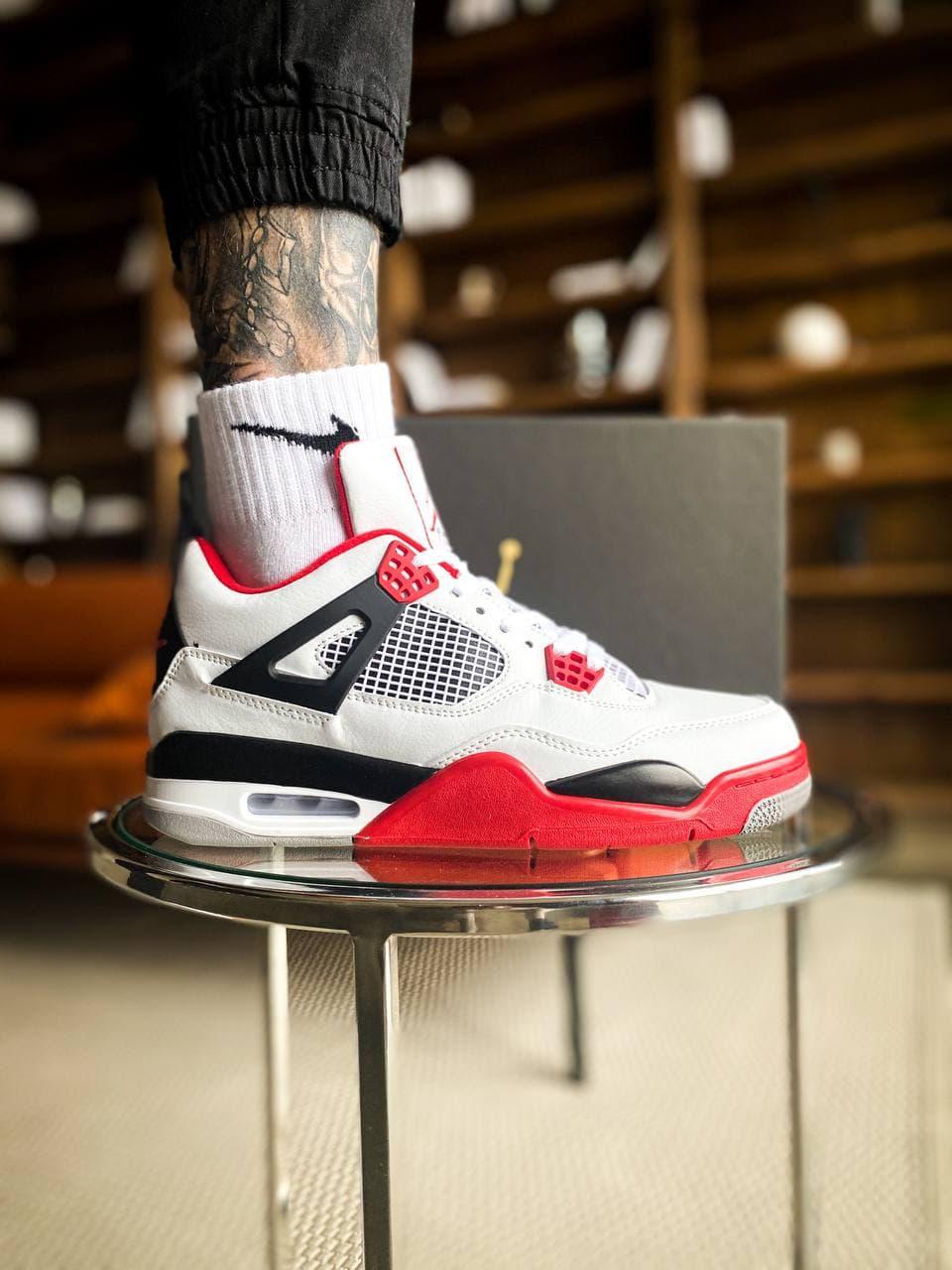 Nike Air Jordan Retro 4 Fire Red