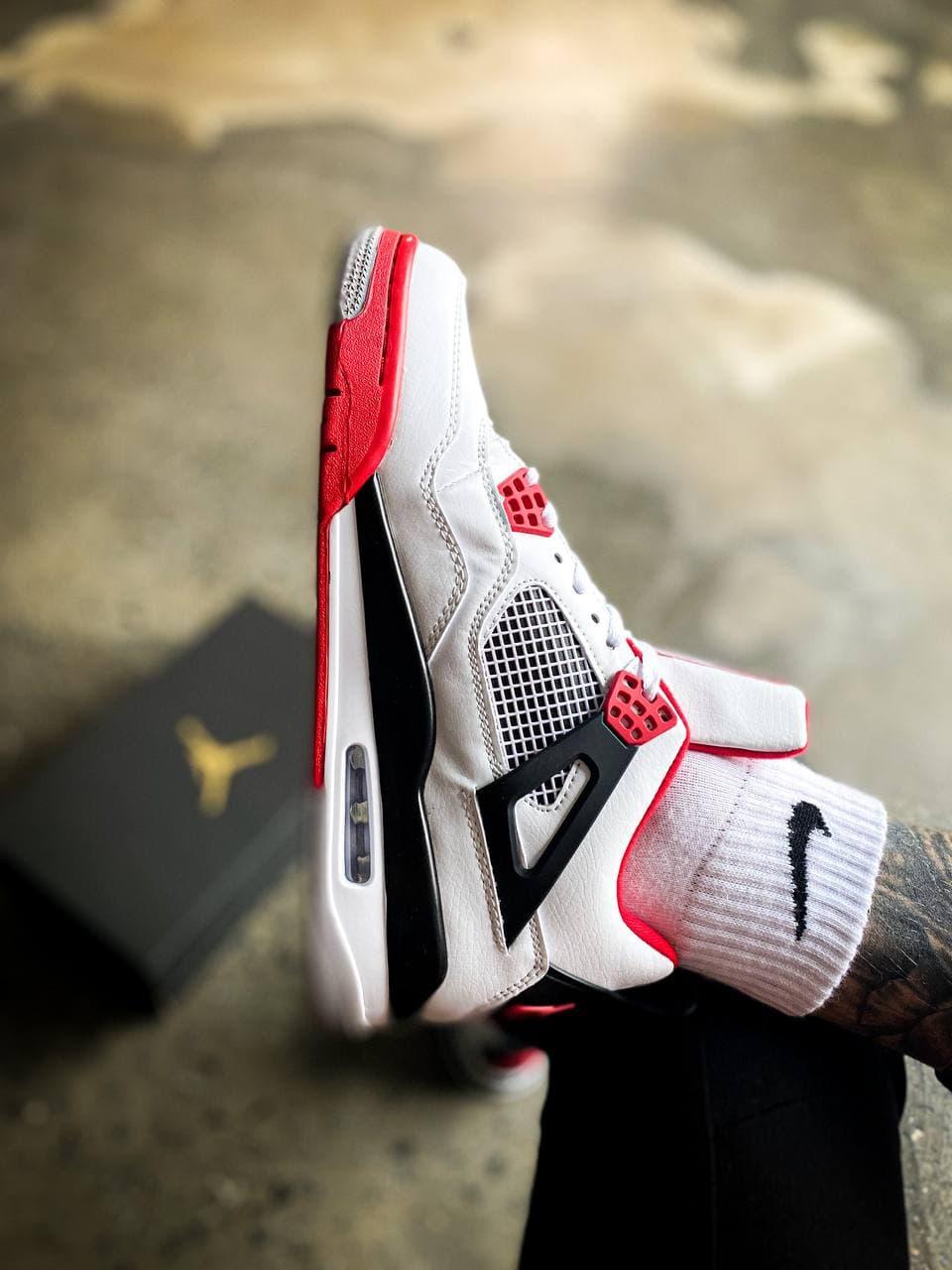Nike Air Jordan Retro 4 Fire Red