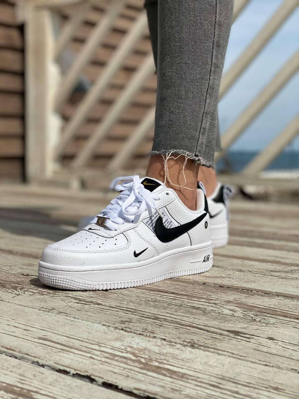 Nike Air Force 1’07Lv8 Ultra White Black v2