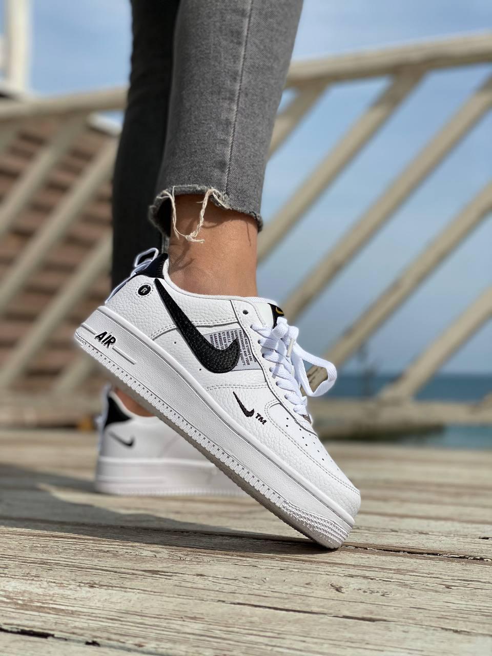 Nike Air Force 1’07Lv8 Ultra White Black v2