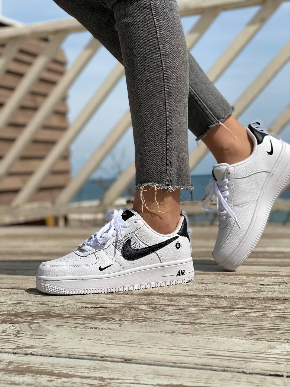 Nike Air Force 1’07Lv8 Ultra White Black v2