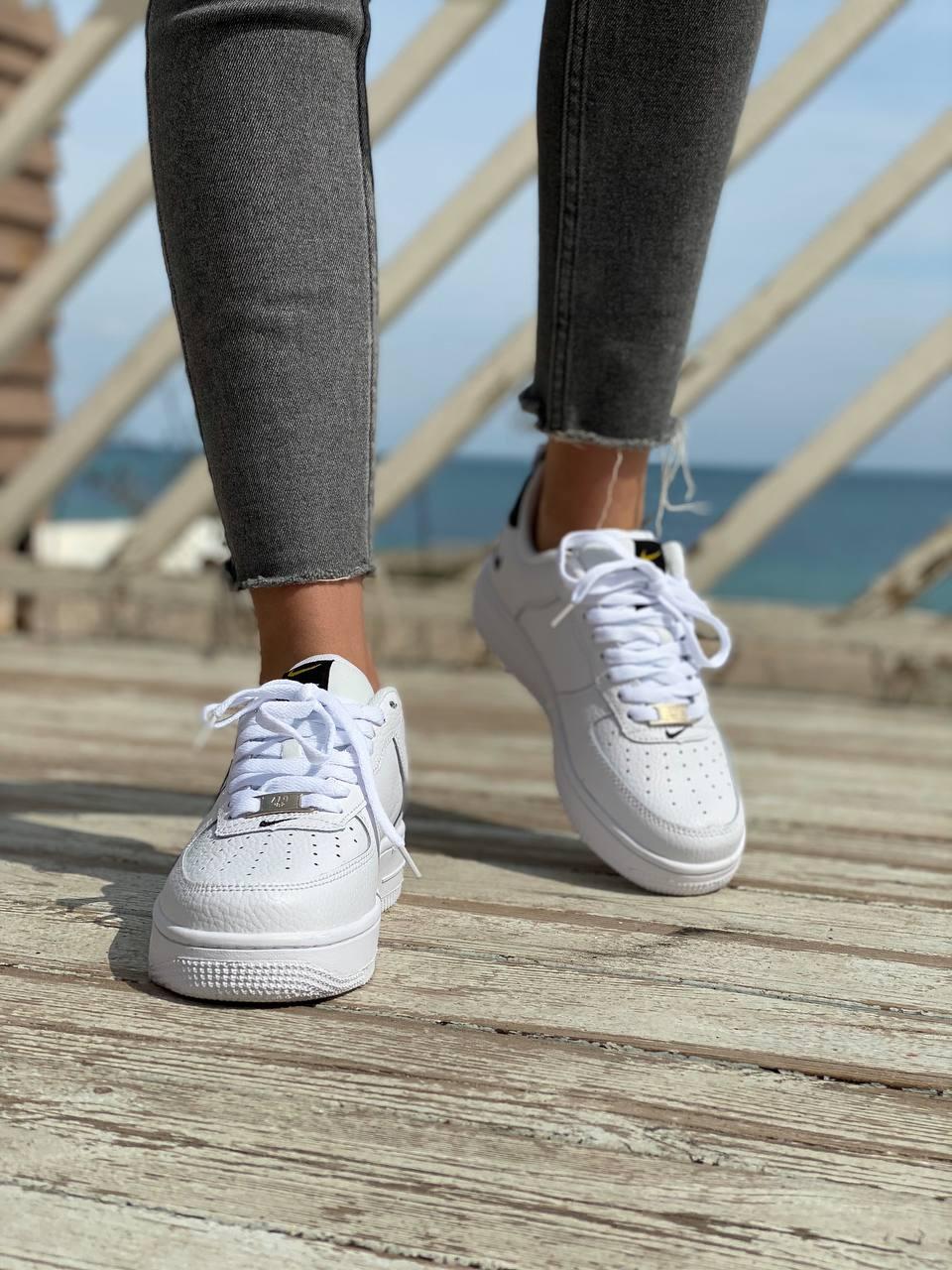 Nike Air Force 1’07Lv8 Ultra White Black v2