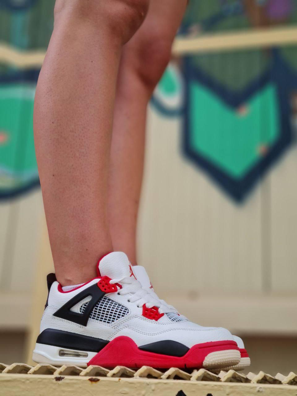 Nike Air Jordan Retro 4 Fire Red v2