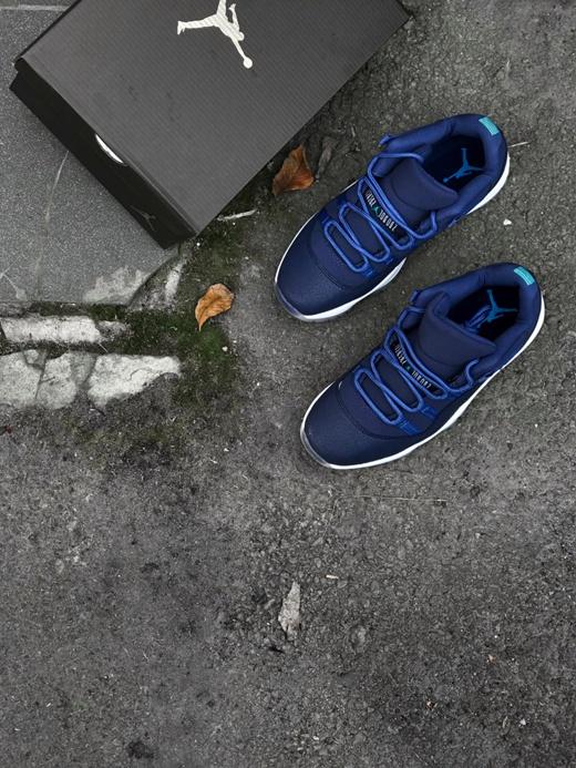 Nike Air Jordan Retro 11 Low Blue Moon 2
