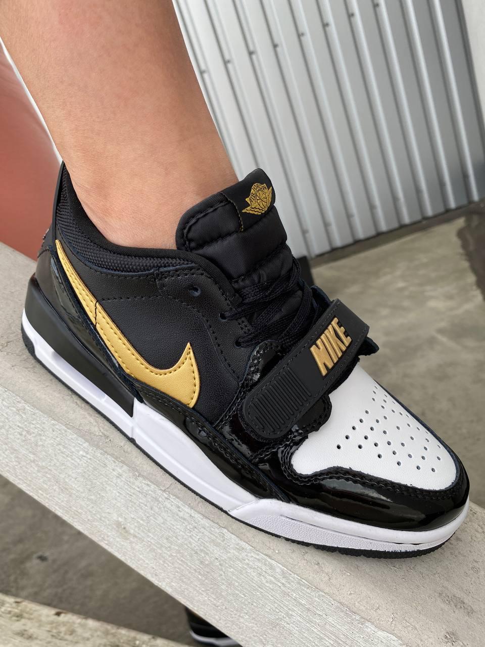 Nike Jordan Legacy 312 Low Black Gold