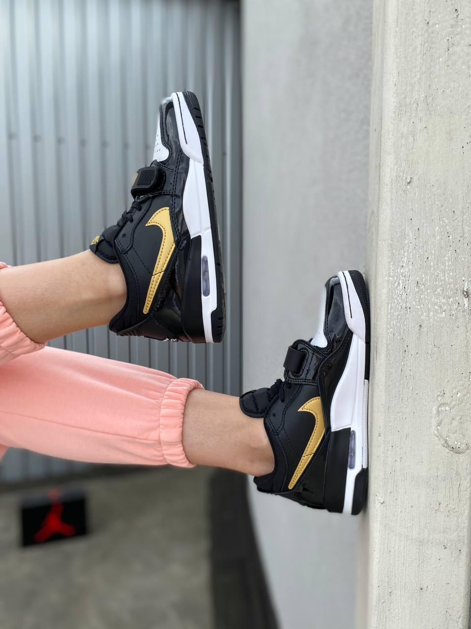 Nike Jordan Legacy 312 Low Black Gold