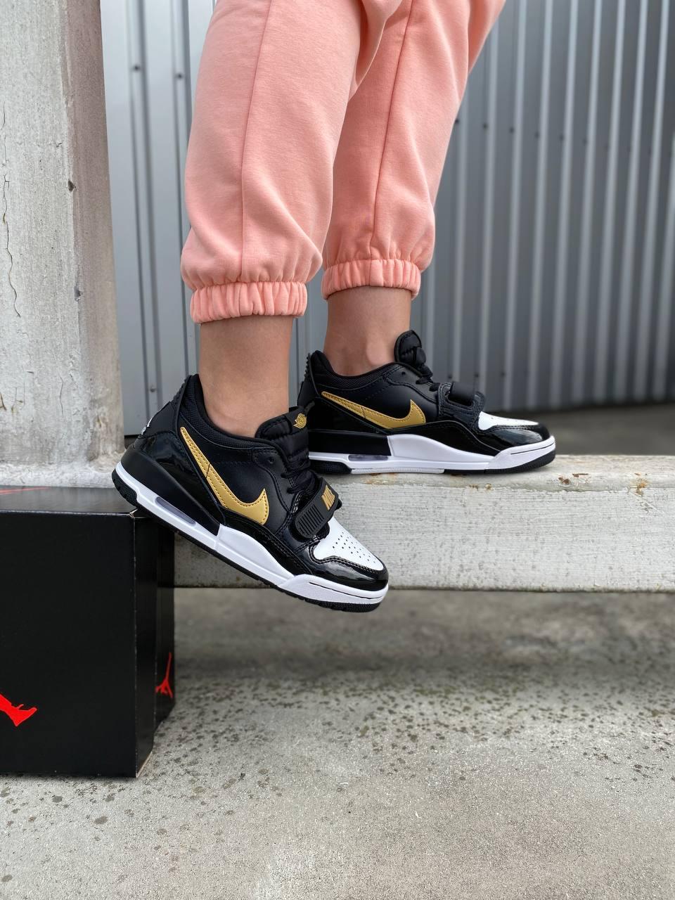 Nike Jordan Legacy 312 Low Black Gold