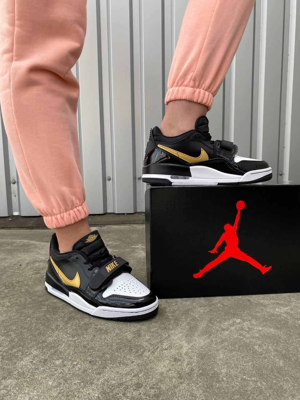 Nike Jordan Legacy 312 Low Black Gold