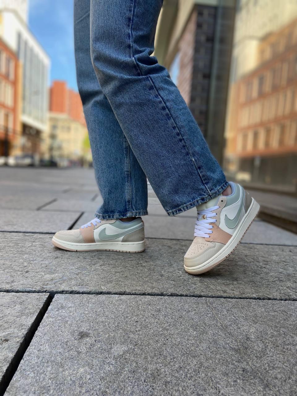 Nike Air Jordan 1 Low Beige